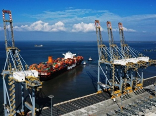 Latin American Ports: Competitiveness No Longer Depends Solely on Physical Infrastructure