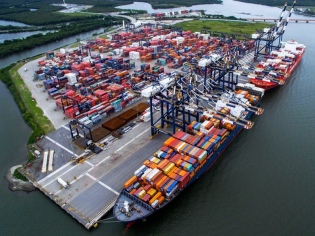 Container shipping: spot rates ease globally as services are reorganized on the Asia–ECSA trade